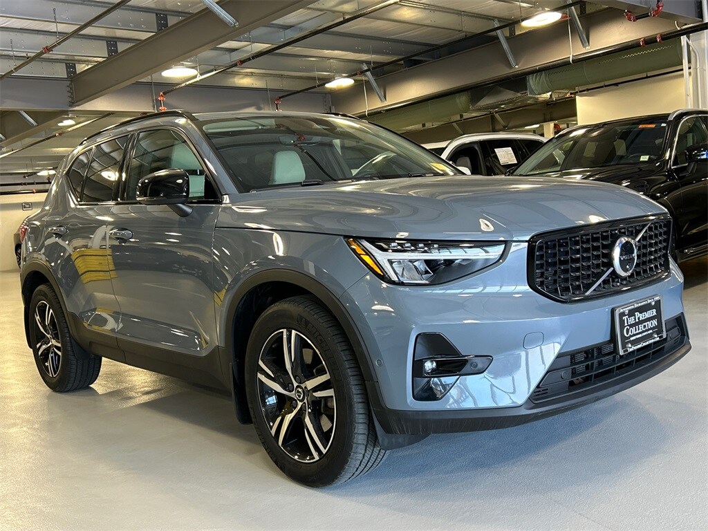 Certified 2023 Volvo XC40 B5 AWD Plus Dark SUV