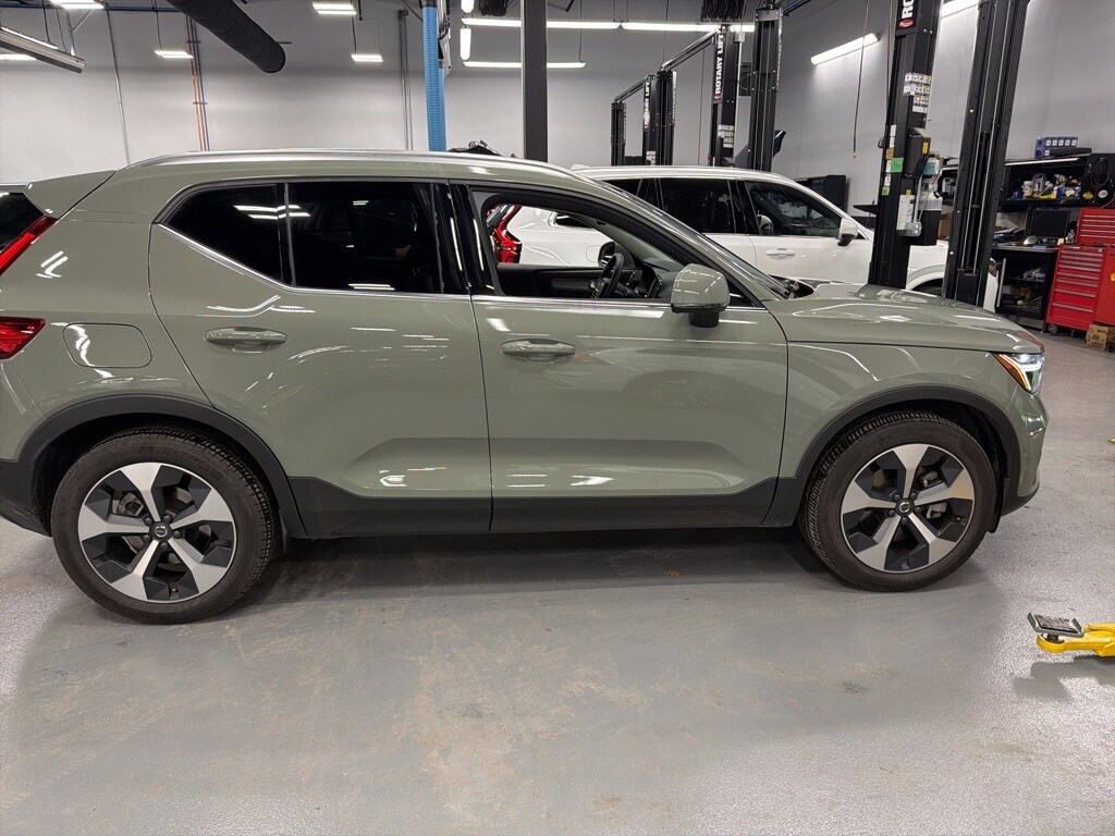 Certified 2025 Volvo XC40 B5 Plus Bright Theme SUV