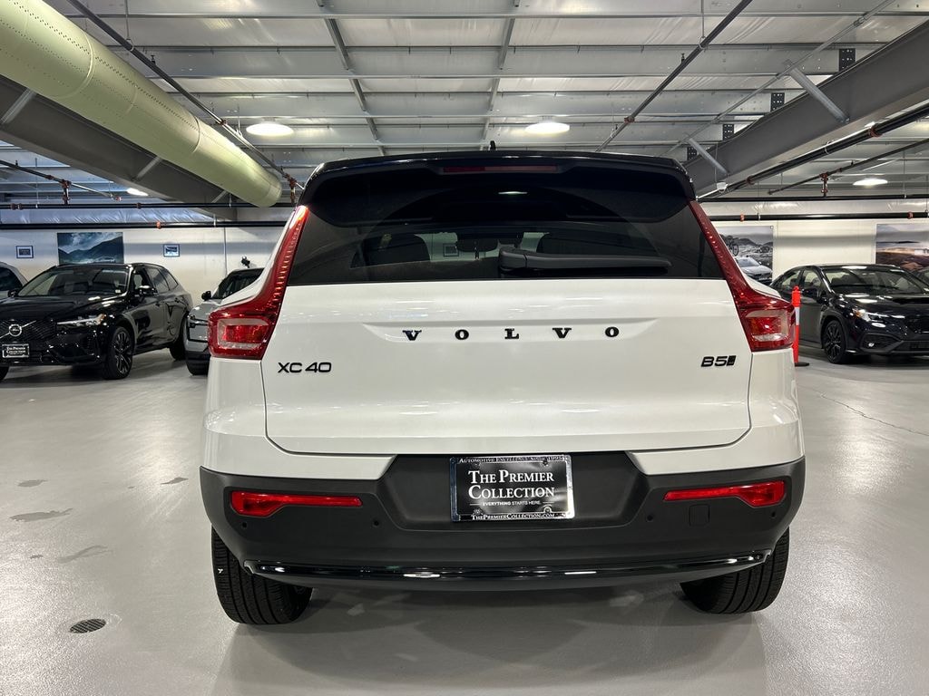 New 2026 Volvo XC40 B5 Ultra Black Edition SUV