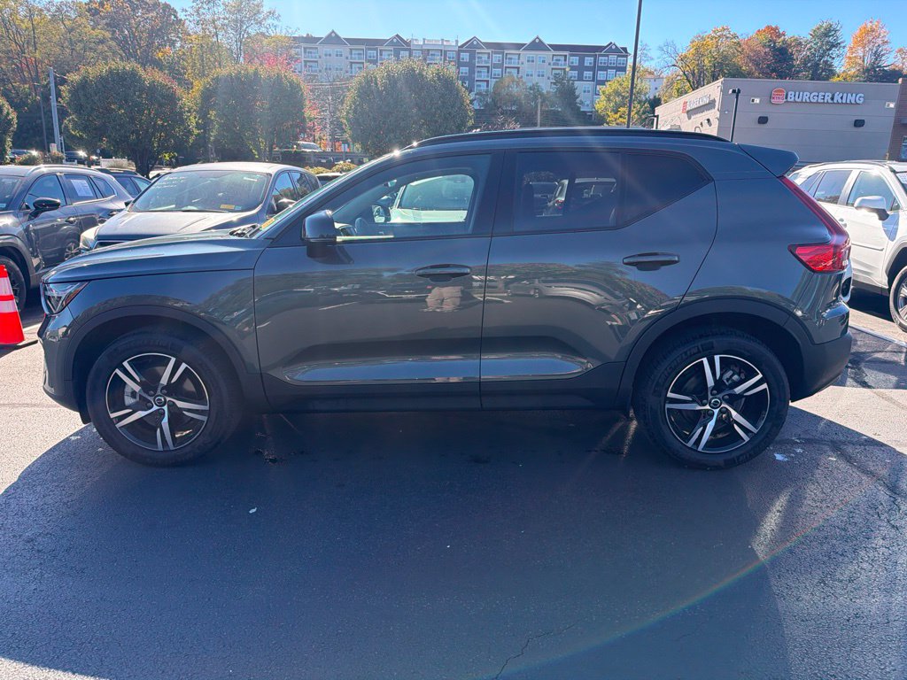 Certified 2026 Volvo XC40 B5 Core SUV
