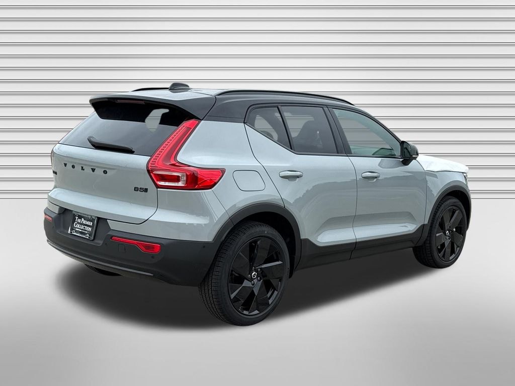 New 2026 Volvo XC40 B5 Ultra Black Edition SUV