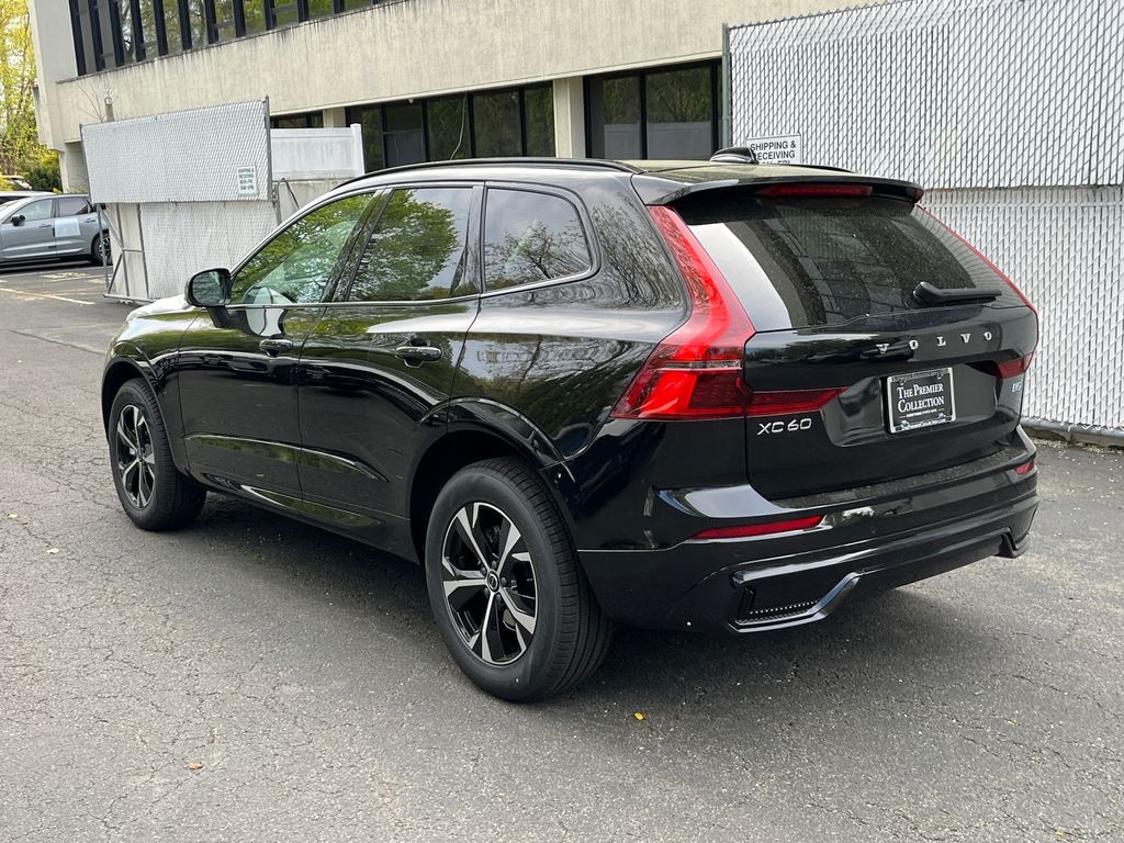New 2026 Volvo XC60 B5 Core SUV
