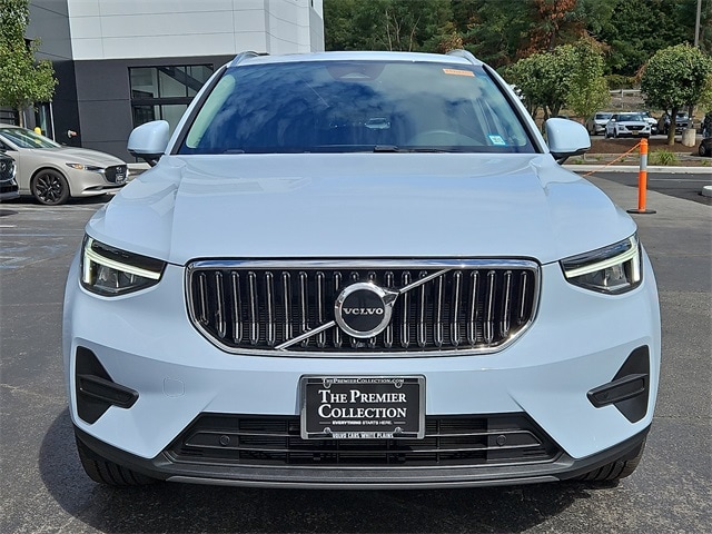 Used 2024 Volvo XC40 Core with VIN YV4L12UK1R2206914 for sale in Elmsford, NY