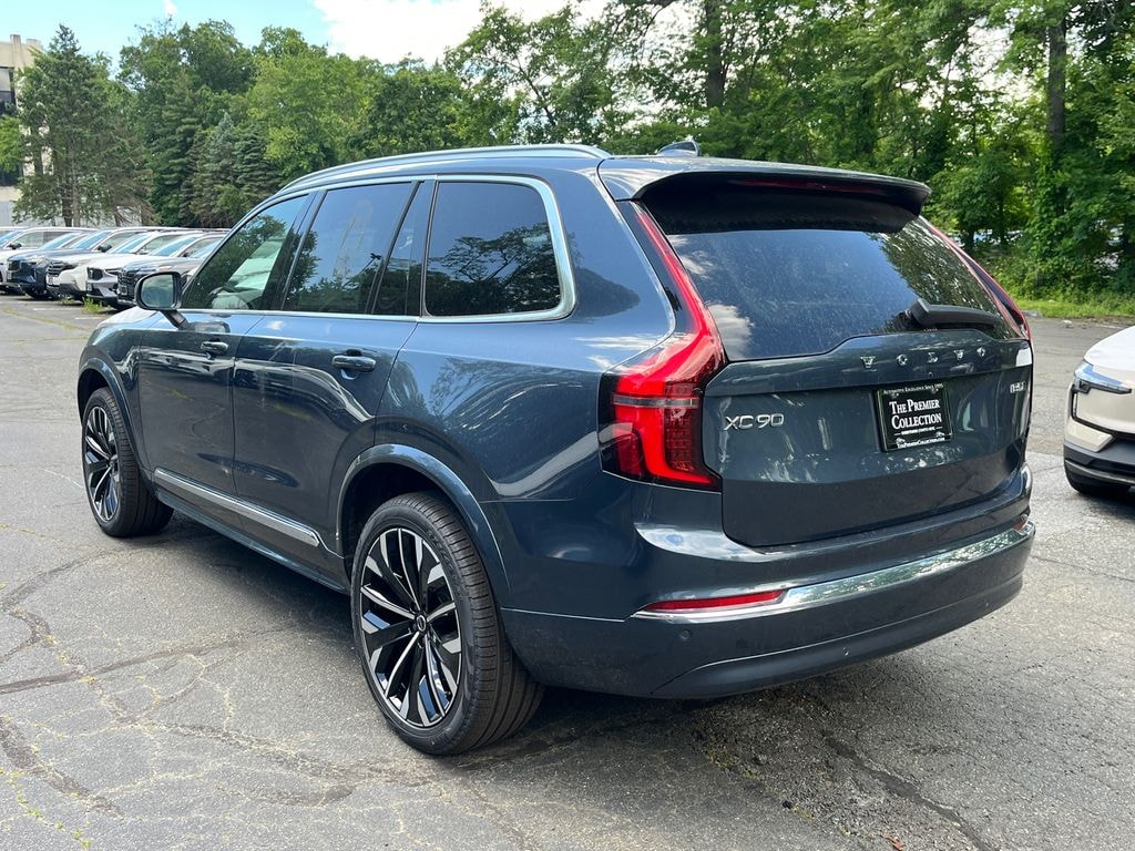 New 2026 Volvo XC90 B5 Core SUV