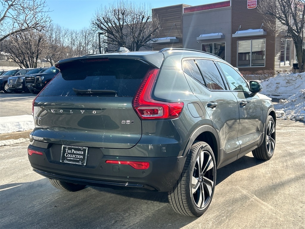 New 2026 Volvo XC40 B5 Plus SUV