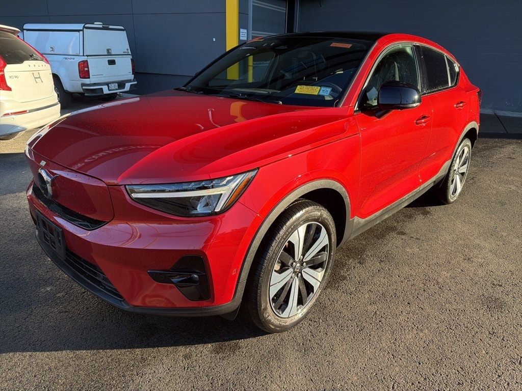 2023 Volvo C40 Plus's photo