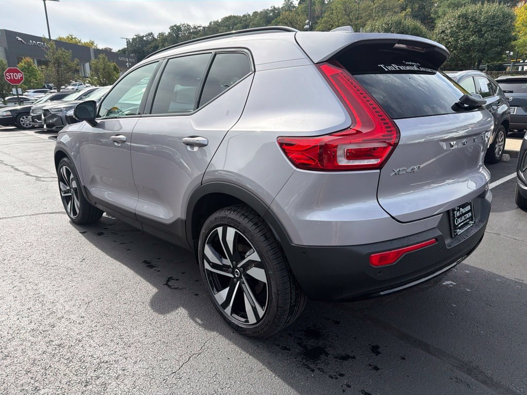 New 2026 Volvo XC40 B5 Plus SUV