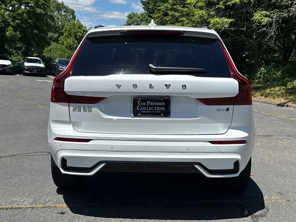 New 2026 Volvo XC60 B5 Plus SUV