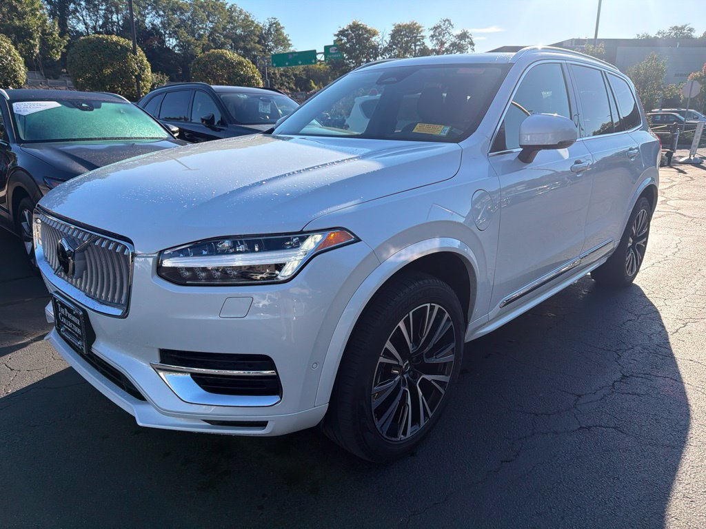 2025 Volvo XC90 plug-in hybrid