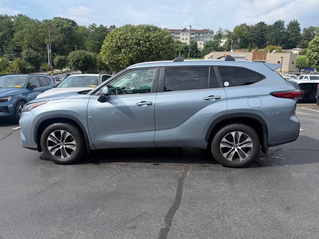 Used 2023 Toyota Highlander SUV