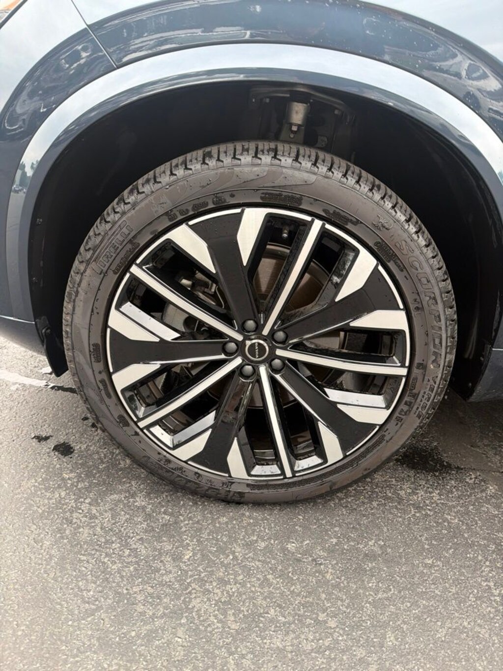 New 2026 Volvo XC90 B6 Ultra Dark Theme 7-Seater SUV