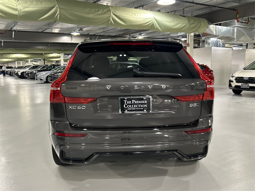 2025 Volvo XC60 B5 Plus photo 3