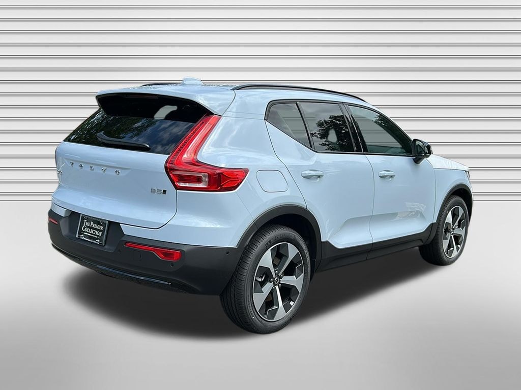 New 2026 Volvo XC40 B5 Plus SUV