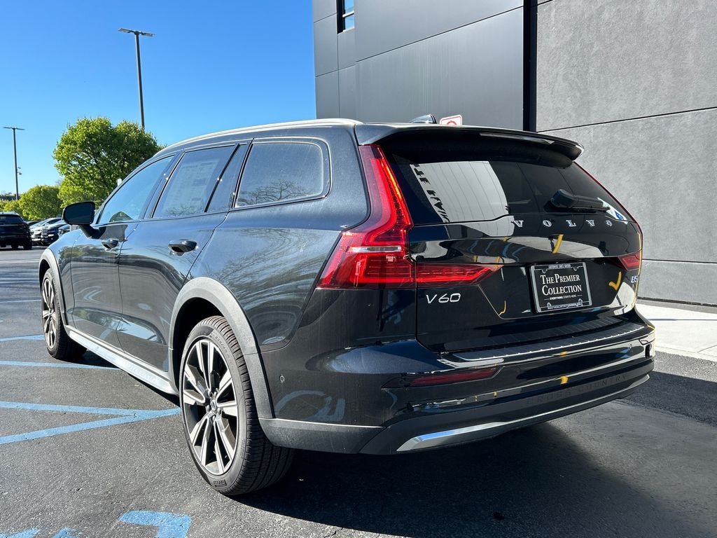 New 2026 Volvo V60 Cross Country B5 Ultra Wagon