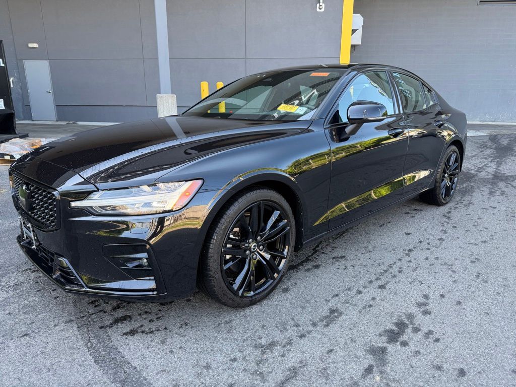 2023 Volvo S60 B5 Plus Black Edition AWD's photo