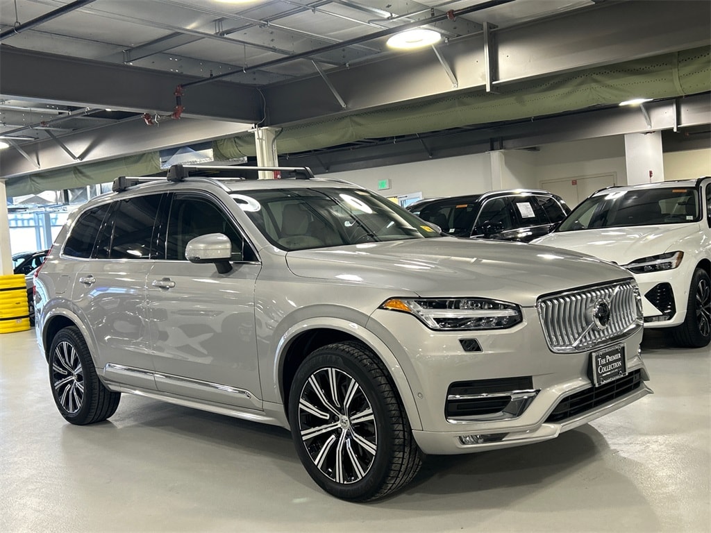2024 Volvo XC90 Plus's photo