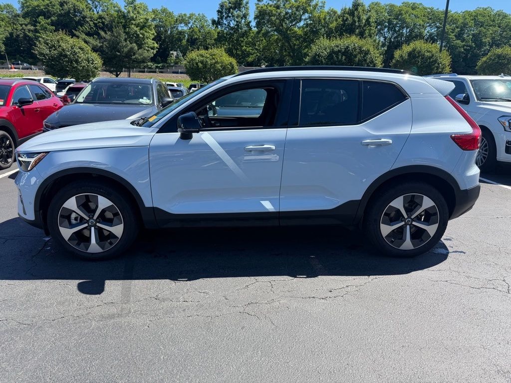 Certified 2026 Volvo XC40 B5 Plus SUV