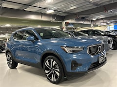 2024 Volvo XC40 B5 Plus Bright SUV