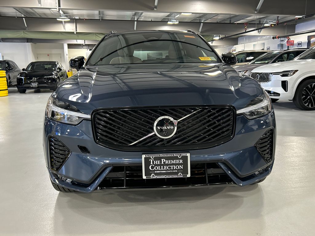 2026 Volvo XC60 Plus - Photo 6