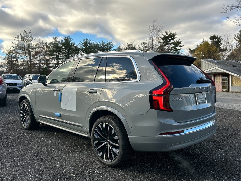 2026 Volvo XC90 AWD Plus photo 4