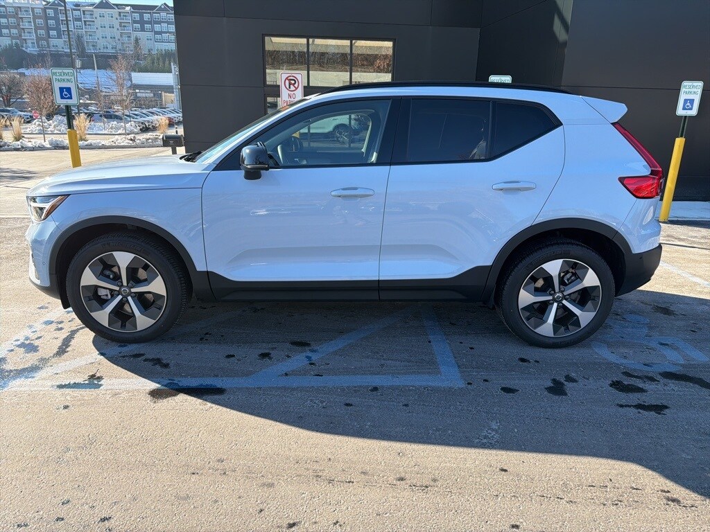 Used 2026 Volvo XC40 B5 Plus SUV