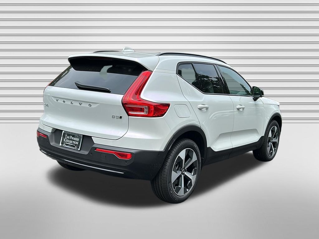 New 2026 Volvo XC40 B5 Plus SUV