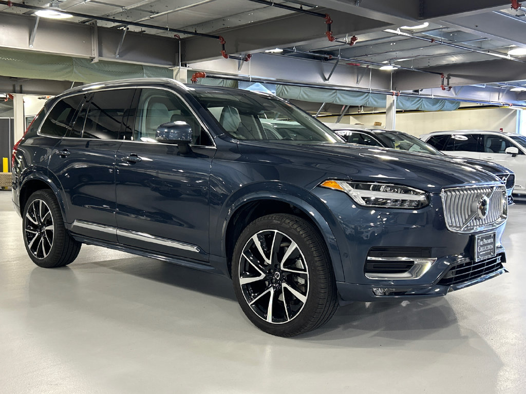 2025 Volvo XC90 B5 Plus SUV