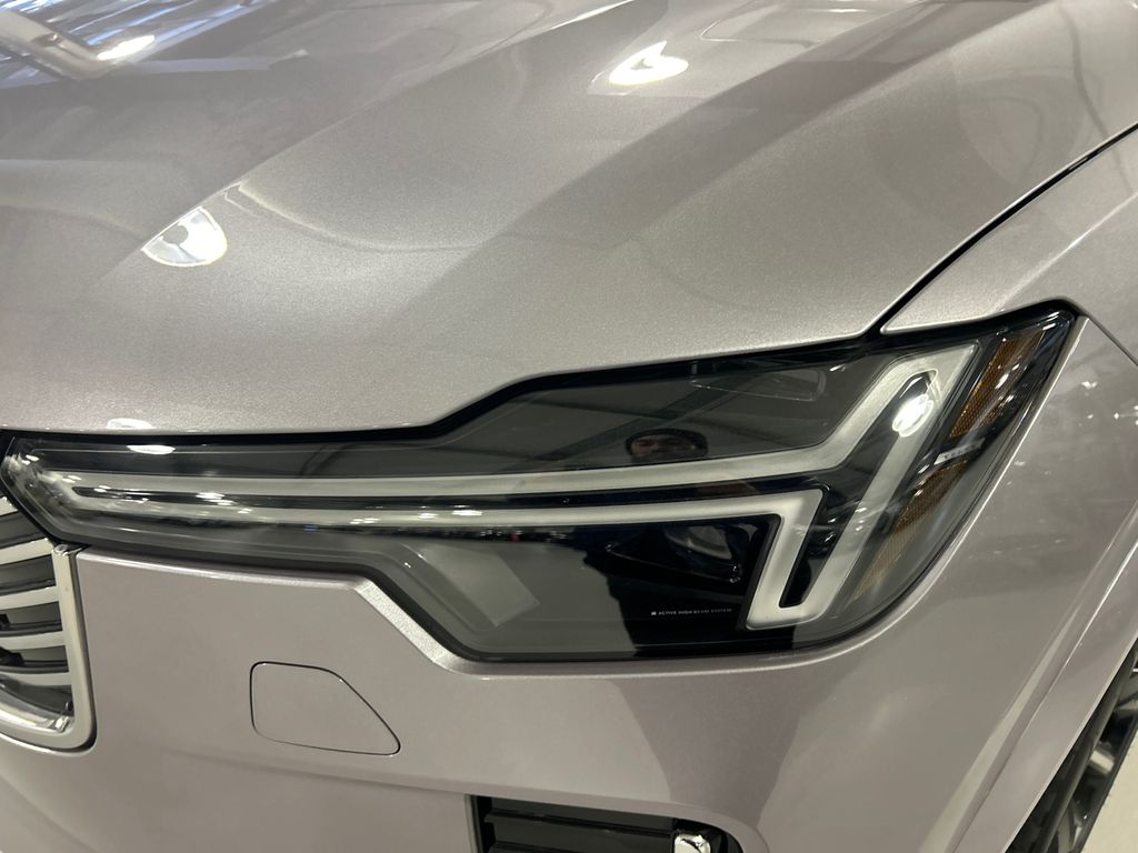 2026 Volvo XC90 Plus - Photo 7