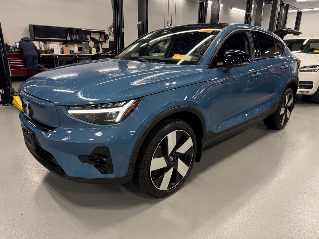 2023 Volvo C40 P8 Recharge Ultimate AWD's photo