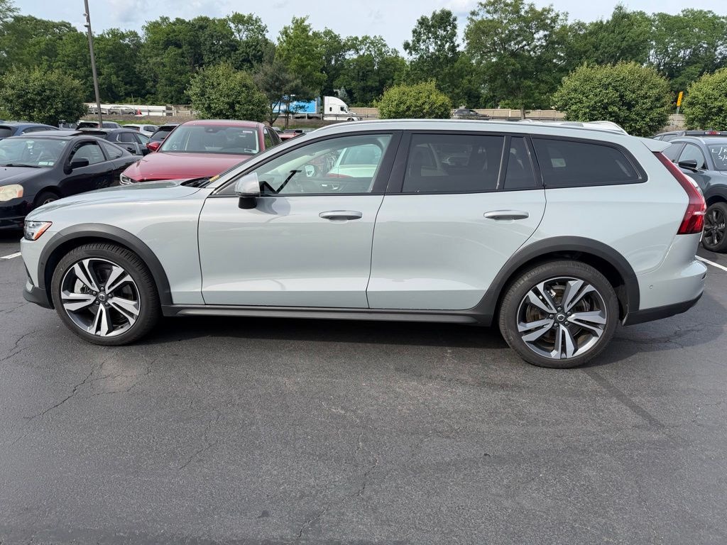 Certified 2025 Volvo V60 Cross Country B5 Plus Wagon