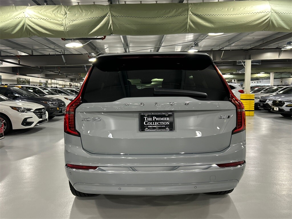 2025 Volvo XC90 Plus photo 3