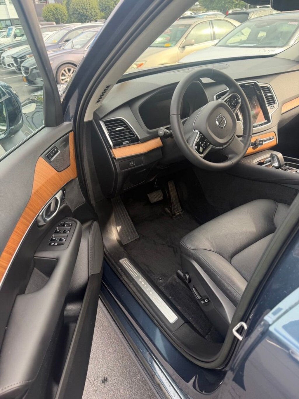 Used 2023 Volvo XC90 B6 AWD Plus 7-Seater SUV