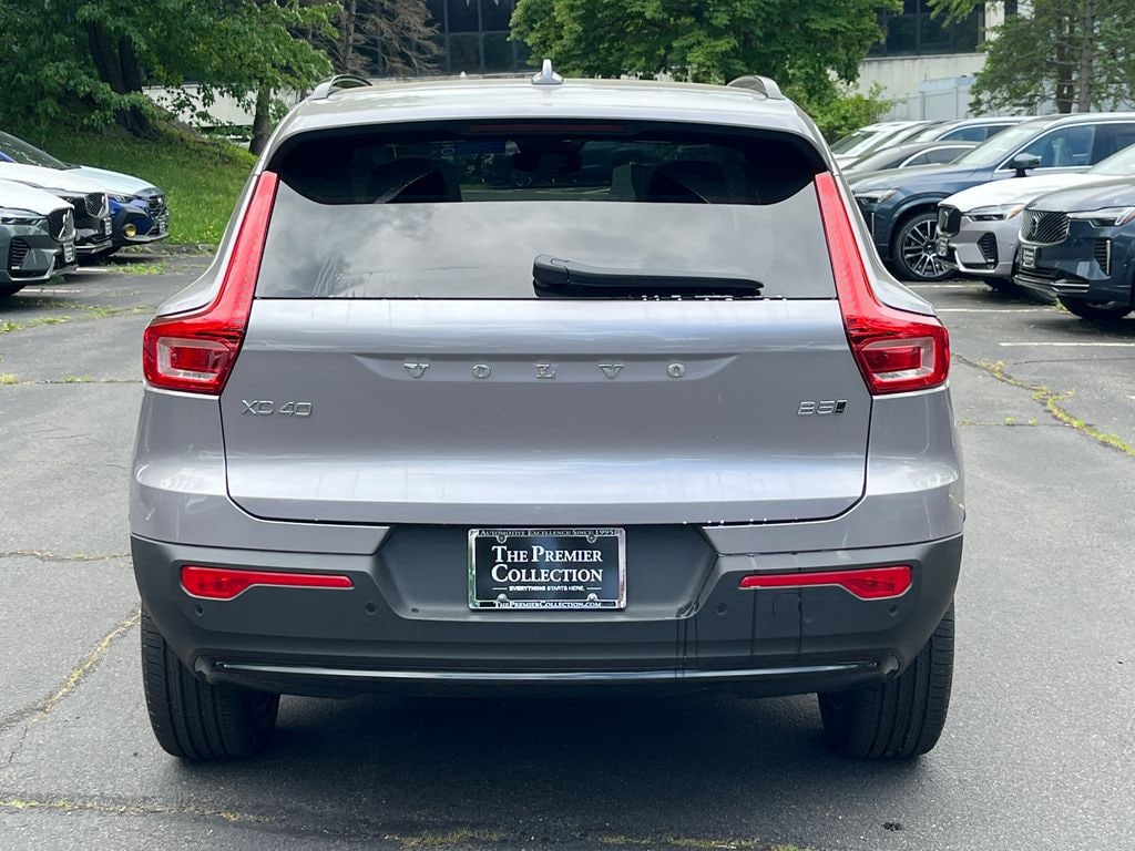 New 2026 Volvo XC40 B5 Plus SUV