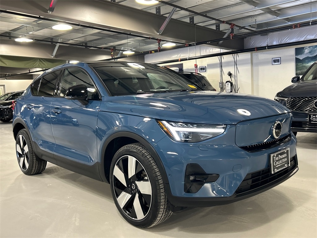2023 Volvo C40 Ultimate's photo