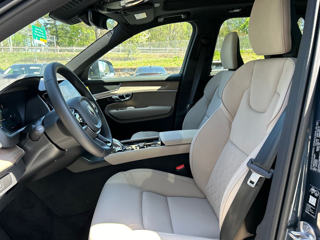 2026 Volvo XC90 Core - Photo 10