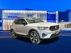 2026 Volvo XC40 B5 Core AWD SUV