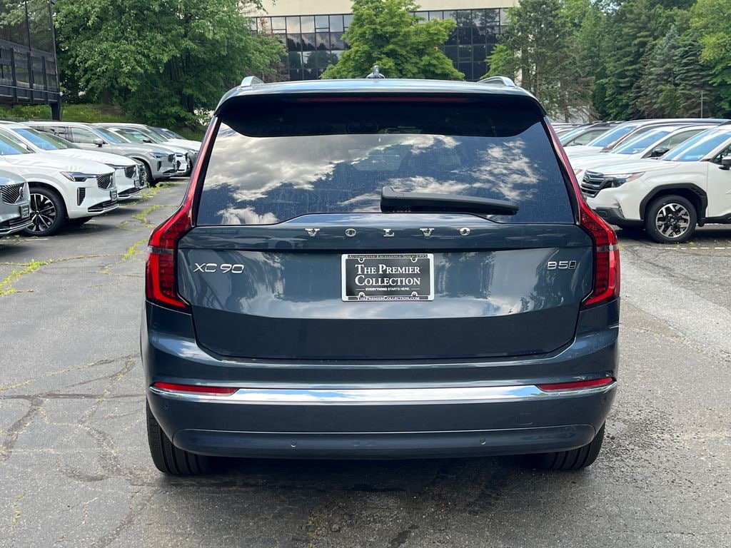 New 2026 Volvo XC90 B5 Core SUV