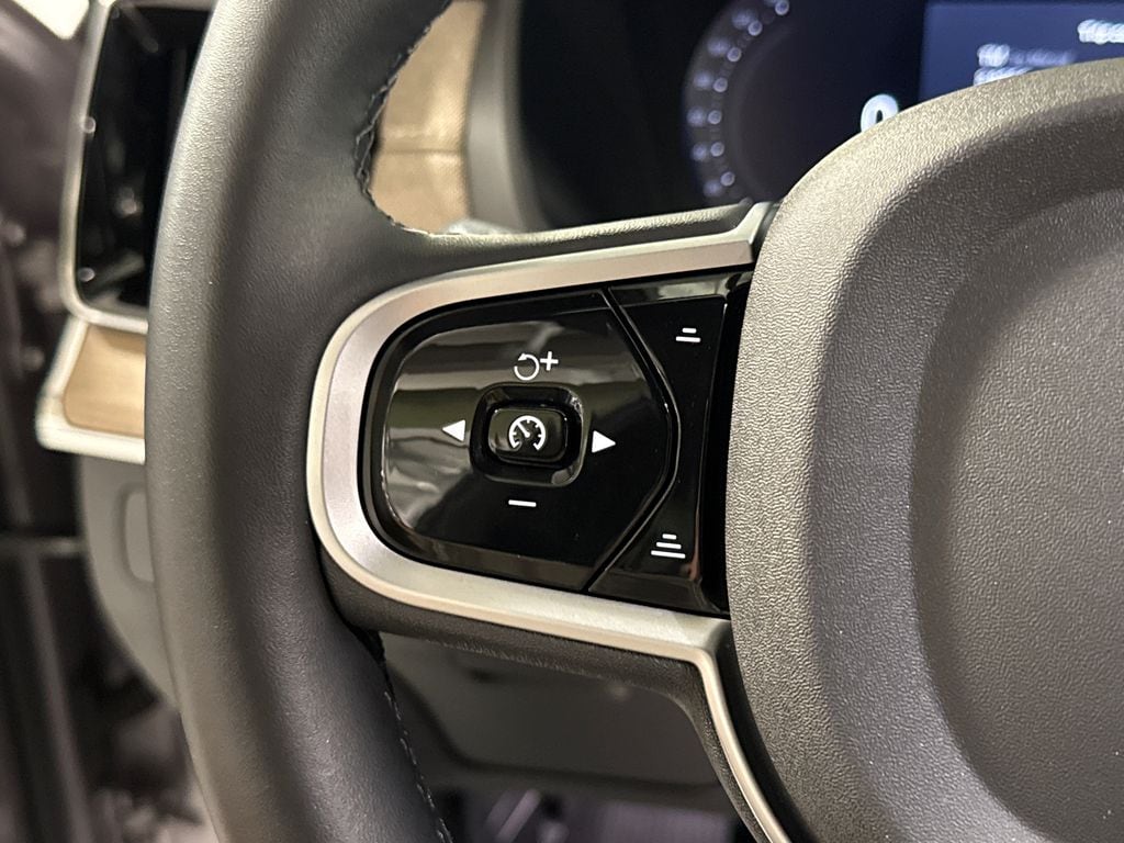 2026 Volvo XC90 Core - Photo 13