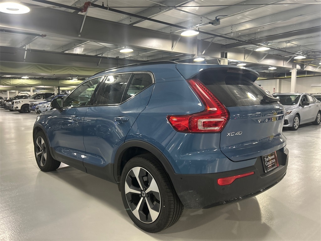 Certified 2025 Volvo XC40 B5 Plus Dark Theme SUV