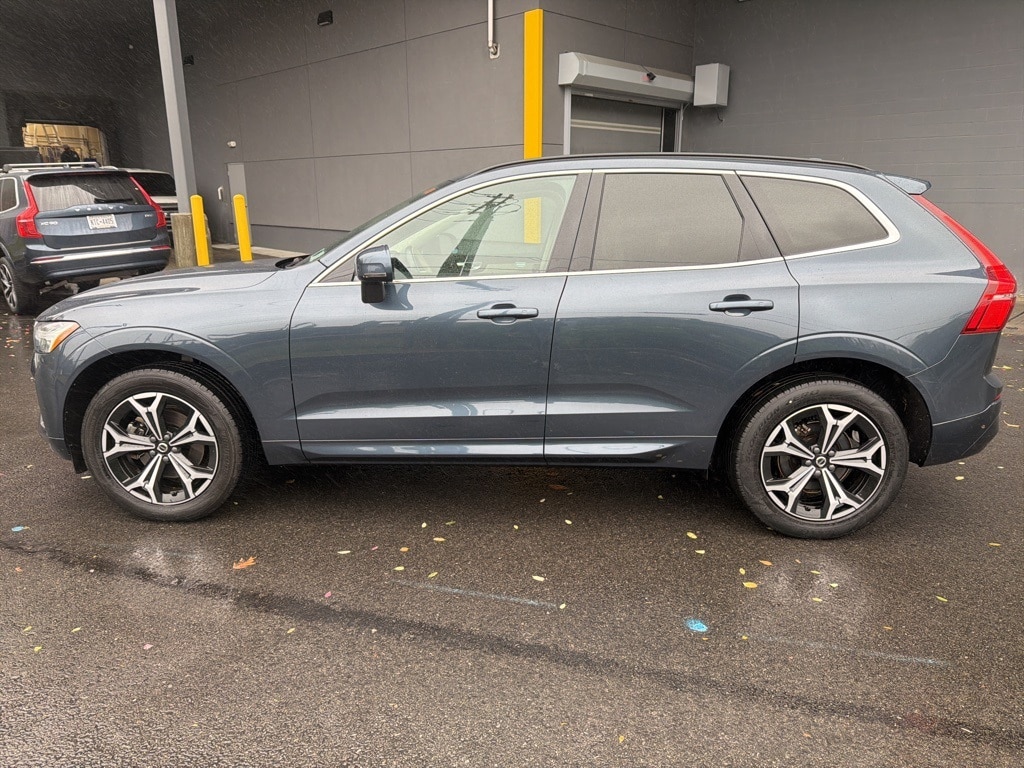 Certified 2022 Volvo XC60 B5 AWD Momentum SUV