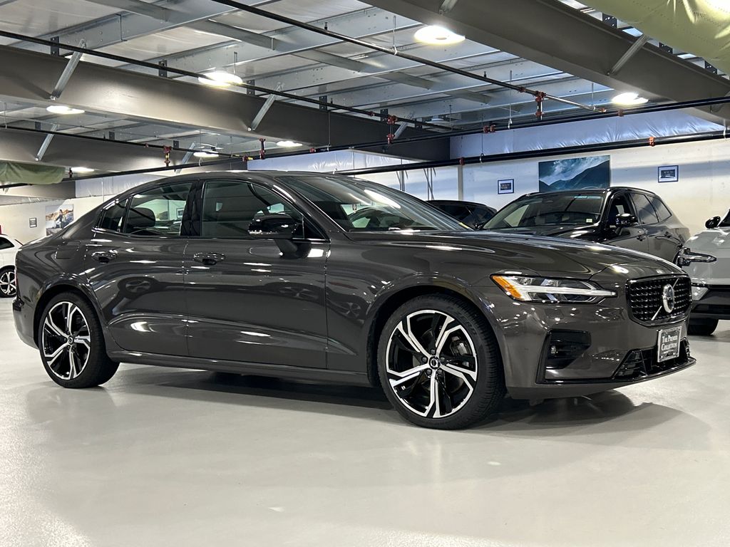 2024 Volvo S60 B5 Ultimate Dark Theme AWD's photo