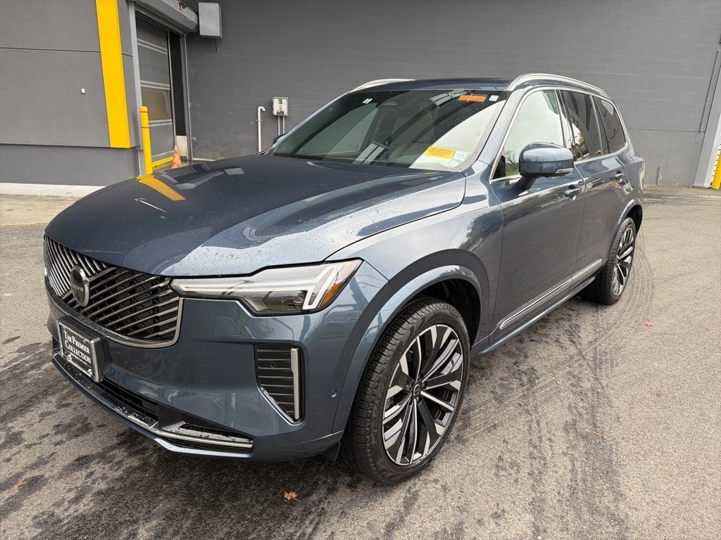 Certified 2025 Volvo XC90 B6 (2025.5) Plus 7-Seater SUV