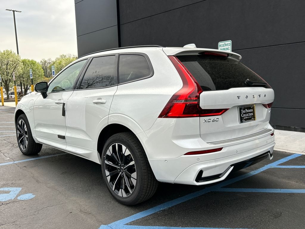 New 2026 Volvo XC60 plug-in hybrid T8 Plus SUV