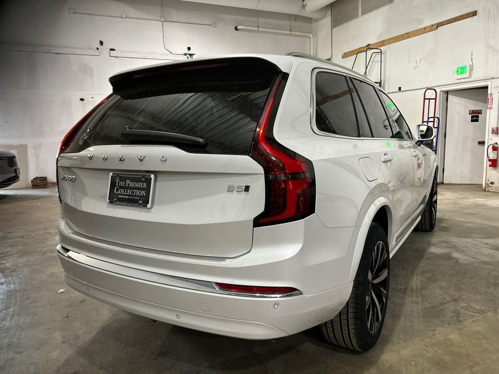 New 2026 Volvo XC90 B5 Core SUV