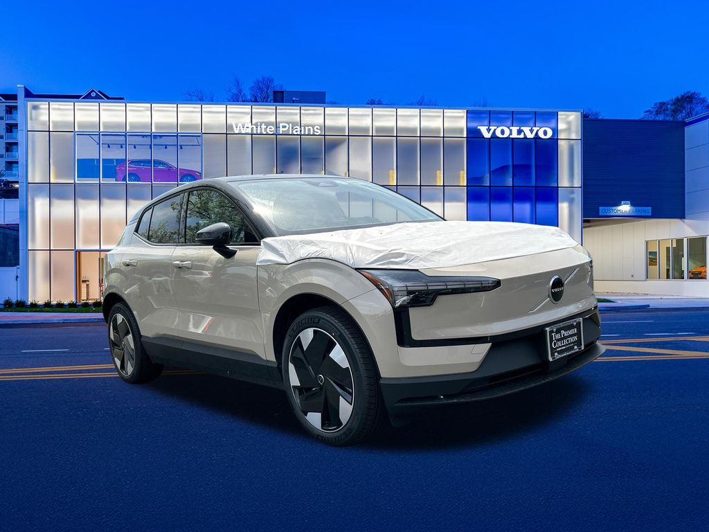 2026 Volvo EX30 Twin Motor Performance Plus's photo