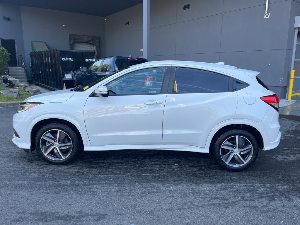 2019 Honda HR-V Touring photo 3