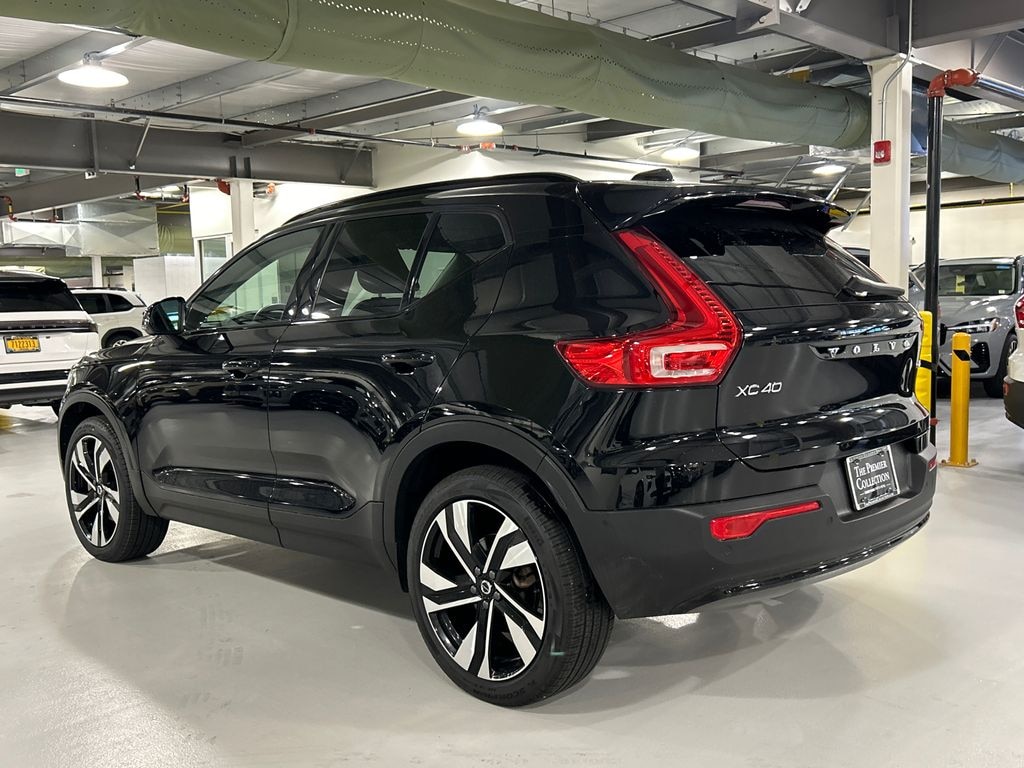 Certified 2023 Volvo XC40 B5 AWD Plus Dark SUV
