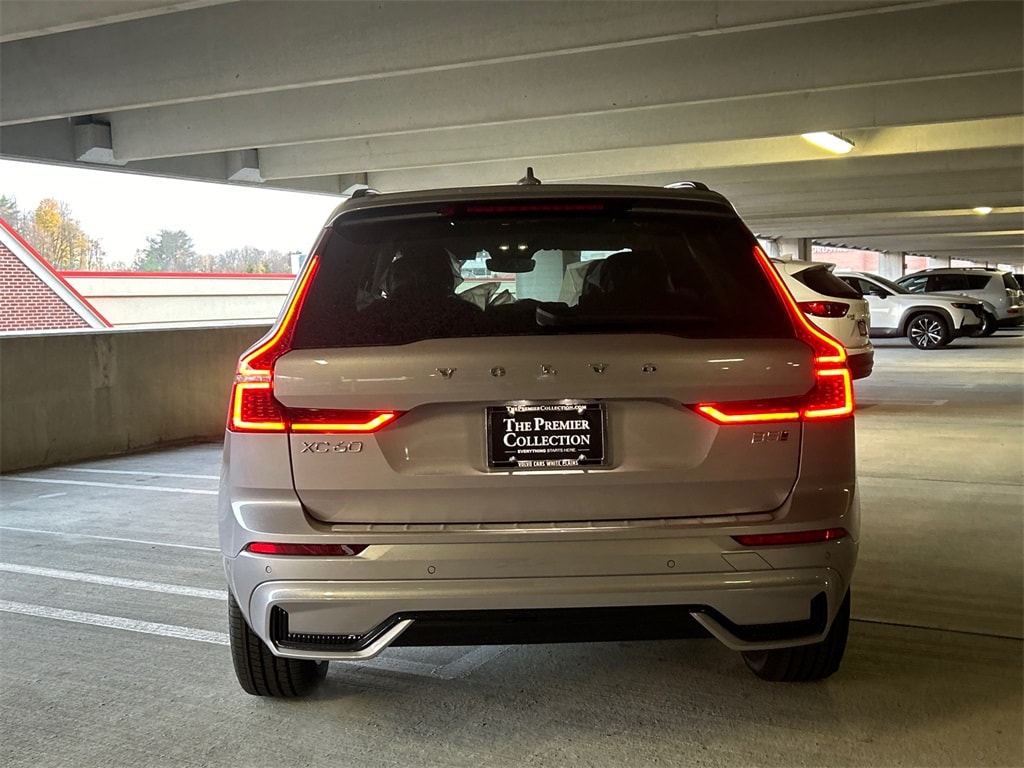 New 2026 Volvo XC60 B5 Plus SUV