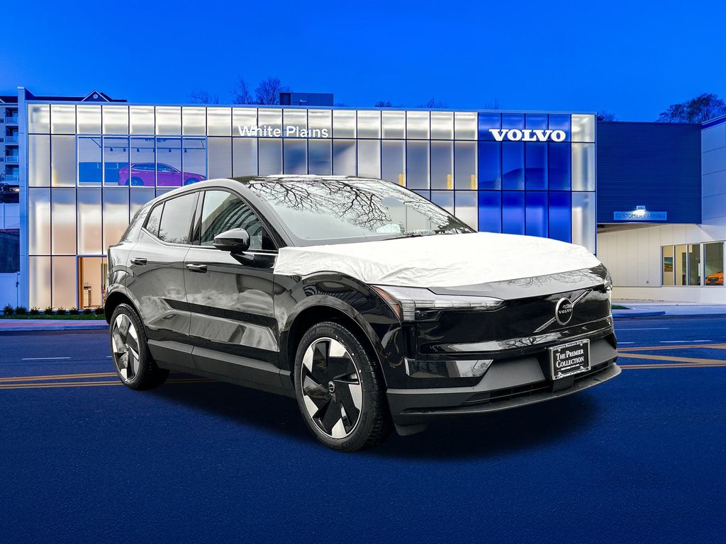 2026 Volvo EX30 Twin Motor Performance Plus's photo