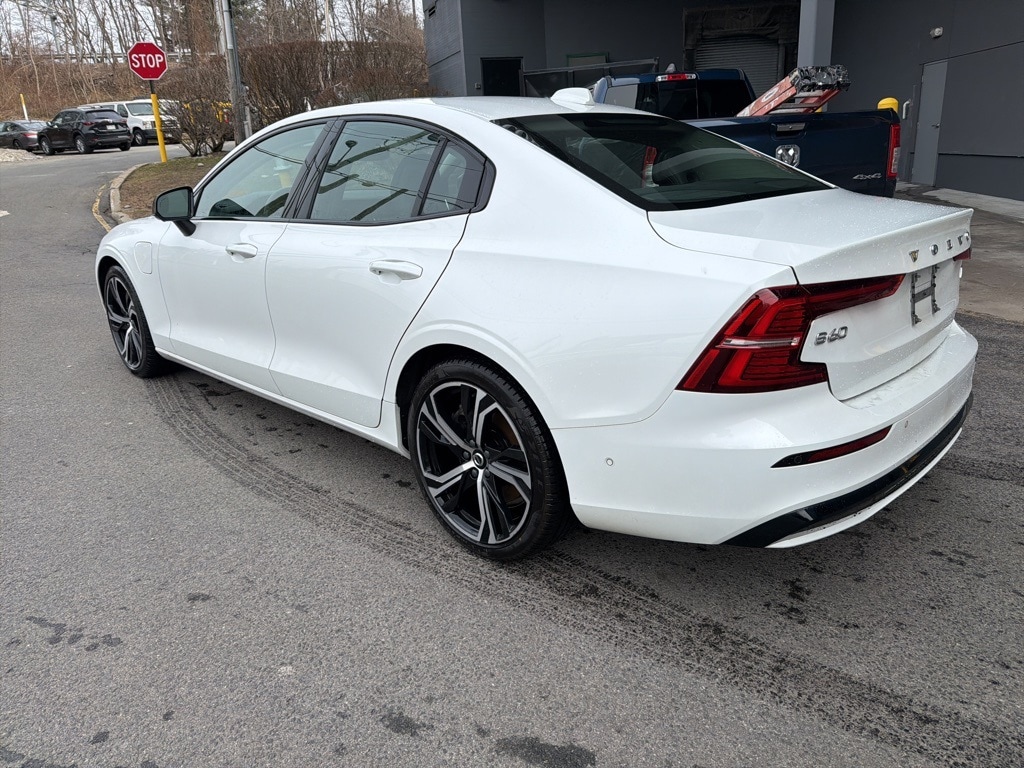 Used 2023 Volvo S60 Recharge Plug-In Hybrid Plus Dark Sedan